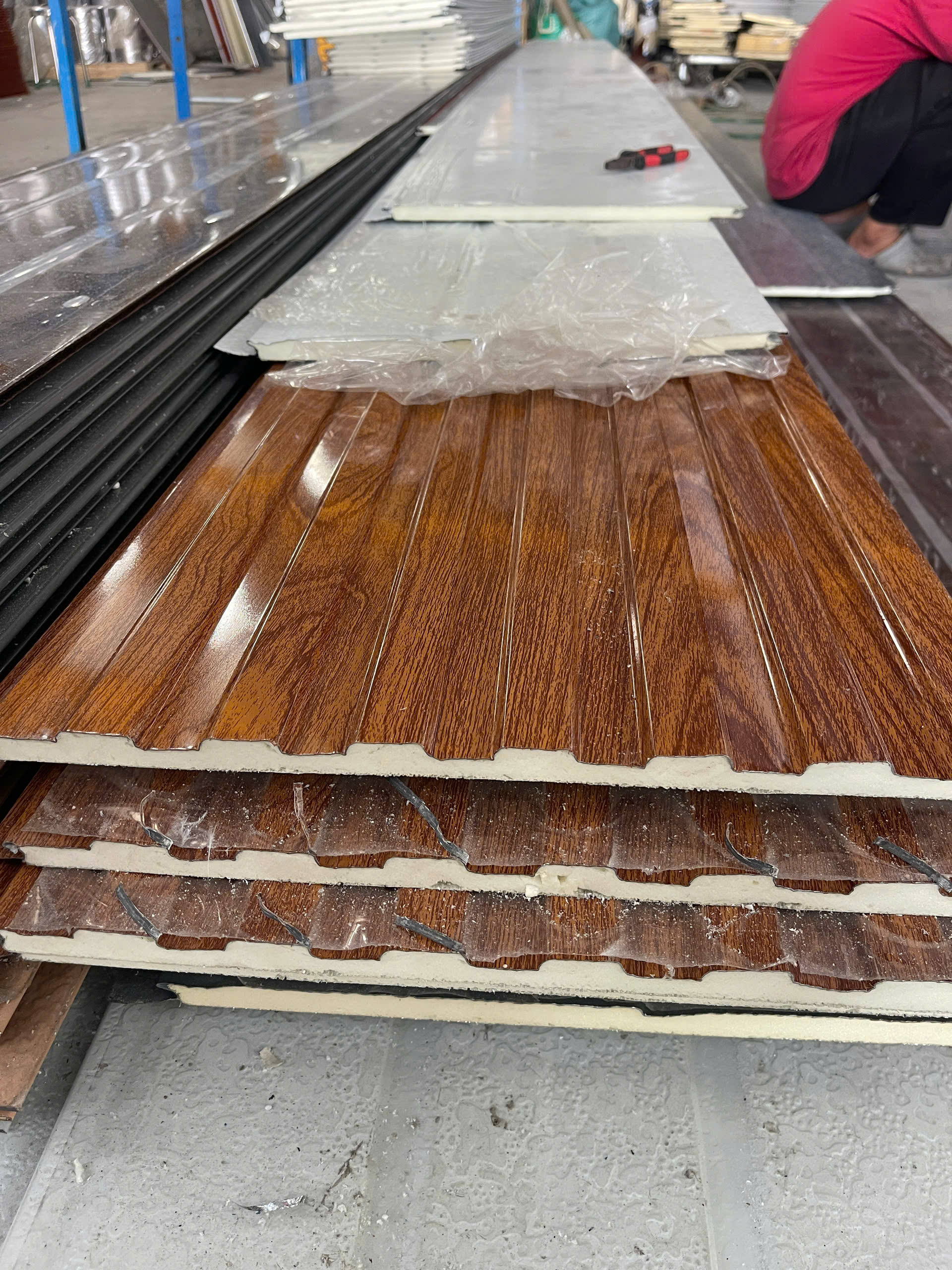 Tấm Ultra Panel – Giải Pháp Vật Liệu Cách Nhiệt Hiện Đại, Bền Đẹp 1 panel ultra vân gỗ