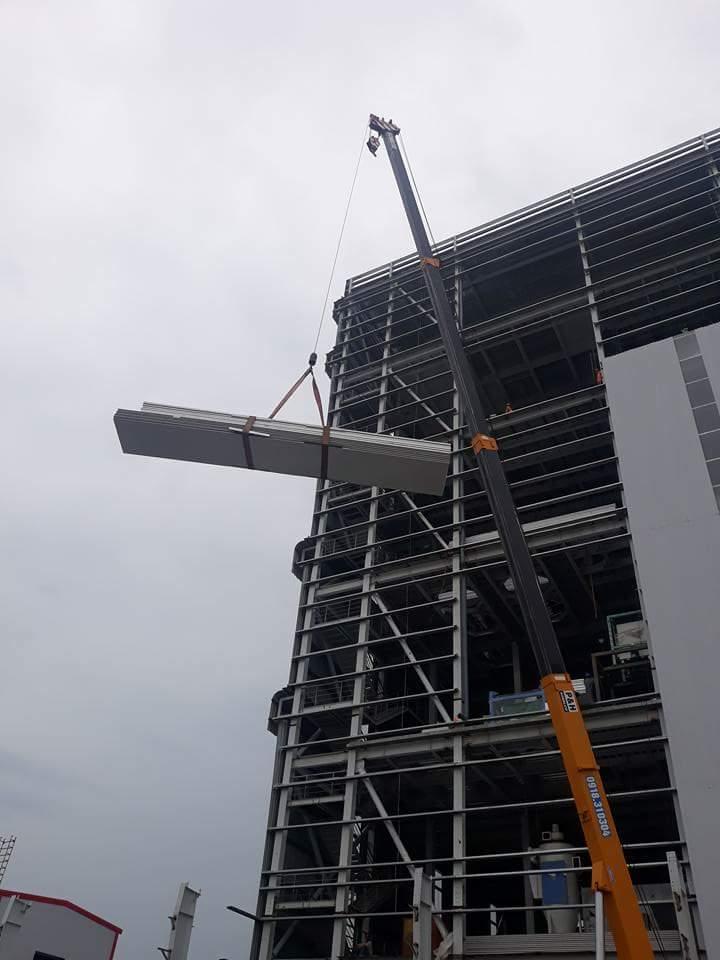 Vách Ngoài Panel Cách Nhiệt 2 Tấm panel dùng làm vách ngoài